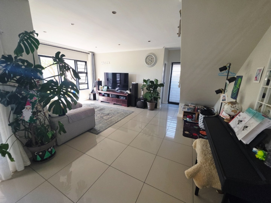3 Bedroom Property for Sale in Parklands North Western Cape